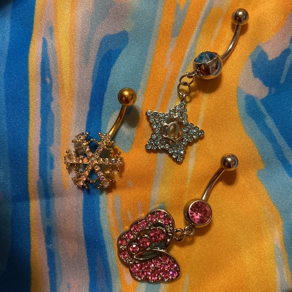 6 Random Belly Rings - Picture 3 of 4
